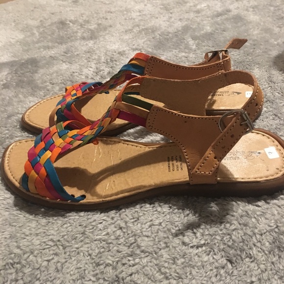 Handcrafted Modern Mexican Huaraches - Picture 2 of 5